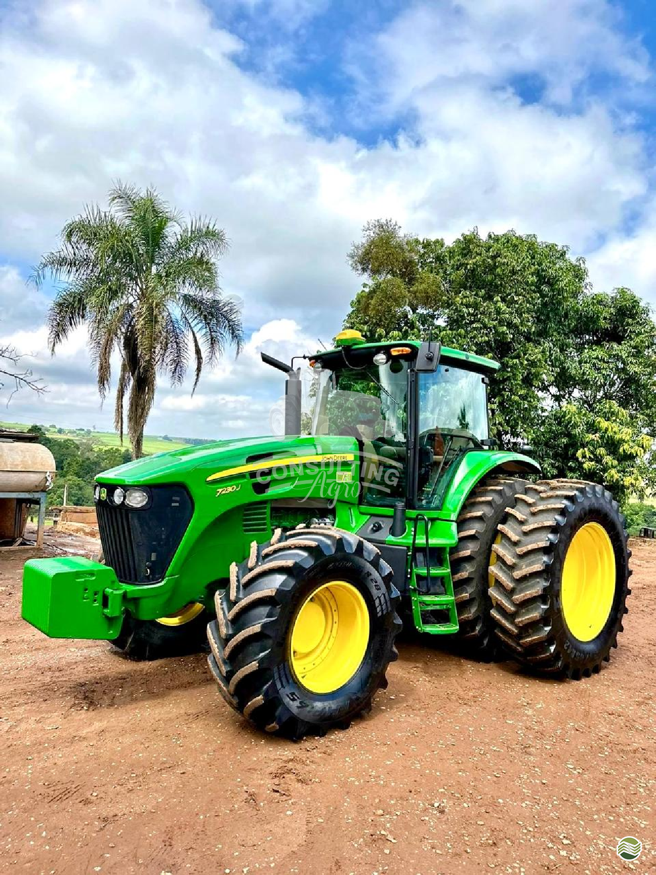 TRATOR JOHN DEERE JOHN DEERE 7230J Tração 4x4 Consulting Agro ITUVERAVA SÃO PAULO SP